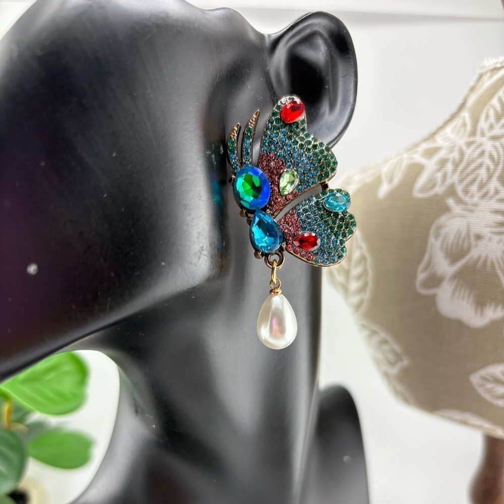 Colorful Butterfly Crystal Earring with Pearl Drop ✨ - Picture 5 of 10